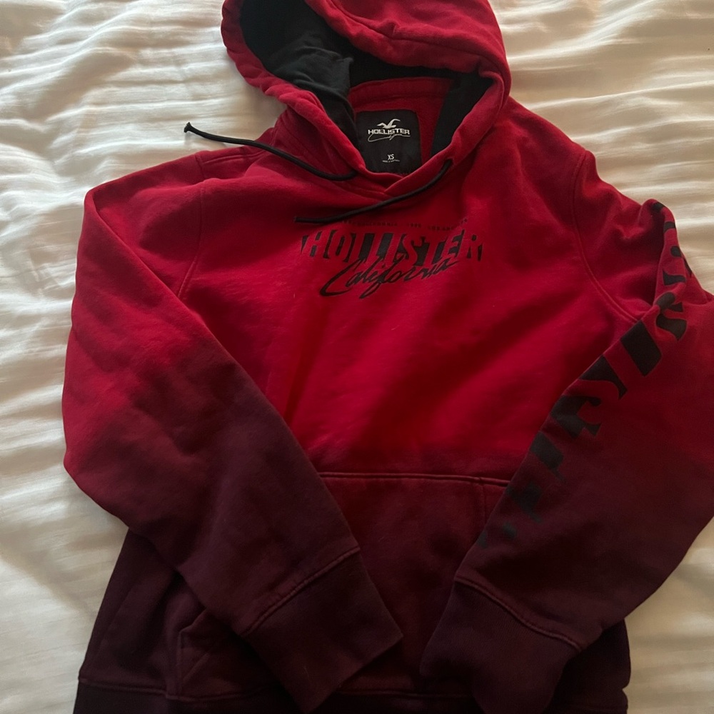 Hollister Men's Red and Black Hoodie